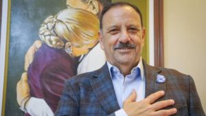 Ricardo Quintela lanza su precandidatura presidencial 2027 y pone la mira en Chubut