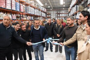 Se inauguró Maxiconsumo en Trelew: El SEC y el municipio destacaron la creación de nuevos puestos de trabajo
