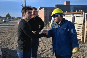 Torres y Biss pusieron en marcha la obra de gas que beneficiará a más de 700 familias en Rawson