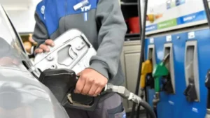 YPF aumentó un 1% sus combustibles y congela el esquema de precios por 45 días