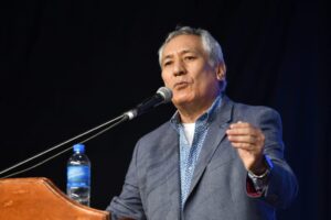 Béliz: “Si el sueldo no llega a la quincena, el salario patagónico dejó de cumplir su función”