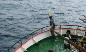 Rescate en el Mar Argentino: la rápida acción de la tripulación salvó a un marinero