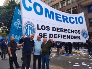 Béliz participó de la movilización de la CGT en Buenos Aires